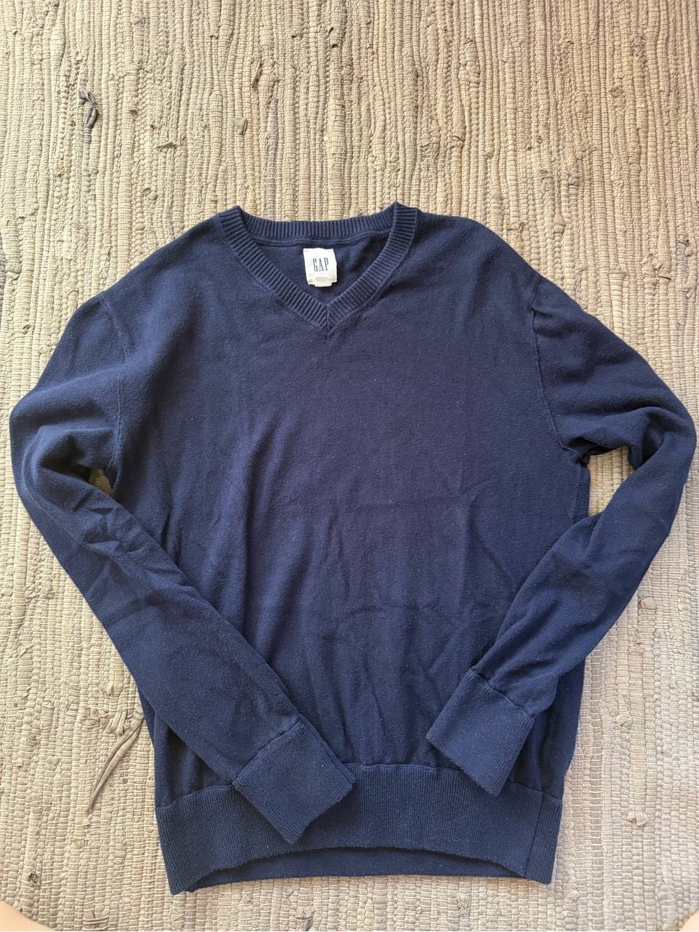 GAP Men's Navy V-Neck Sweater